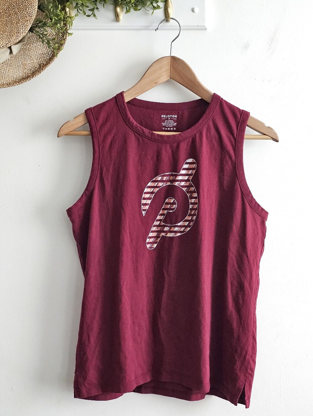 Peloton Logo Muscle Tank Top Burgundy Red Sleeveless Workout Shirt Size M